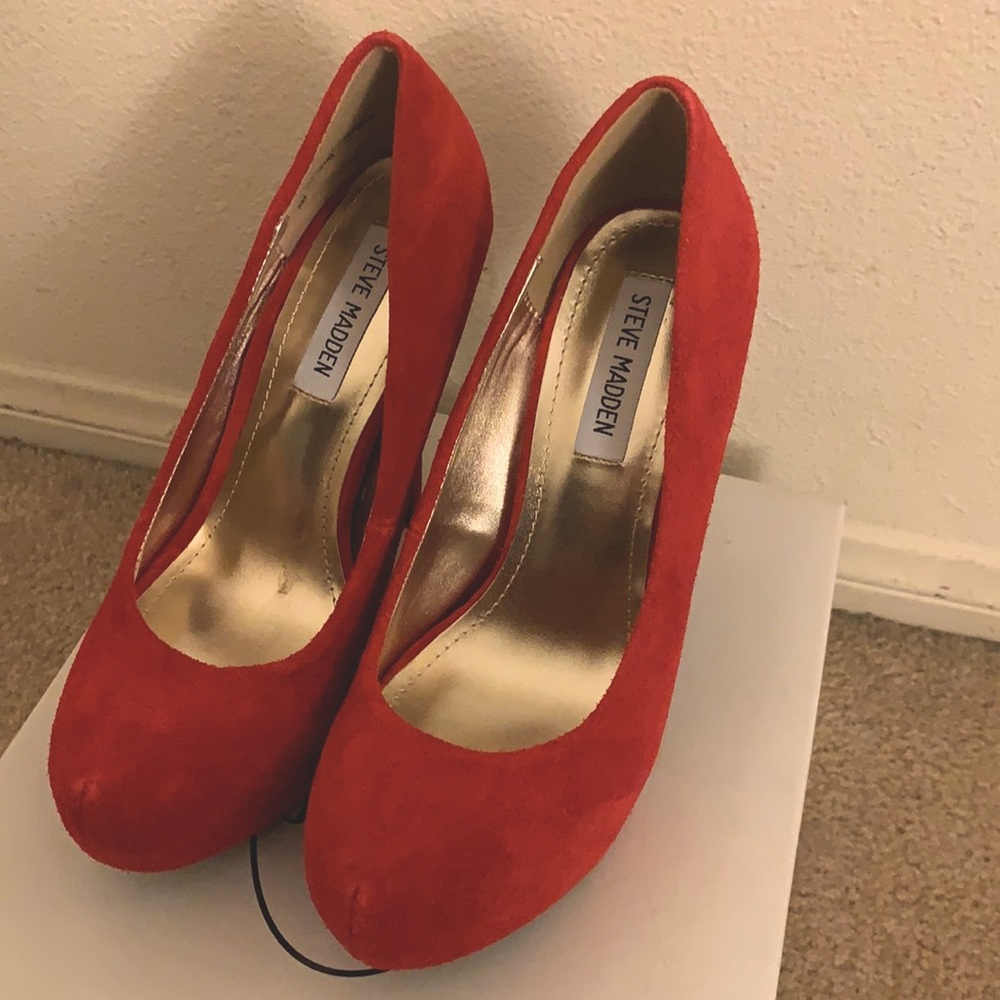 Steve Madden P-Ressa Red suede